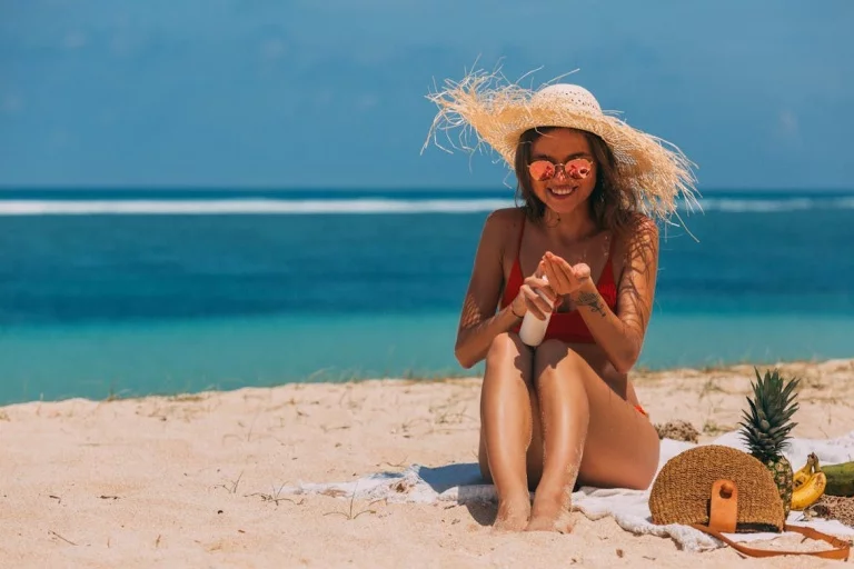 bronzer avec de la crème solaire
